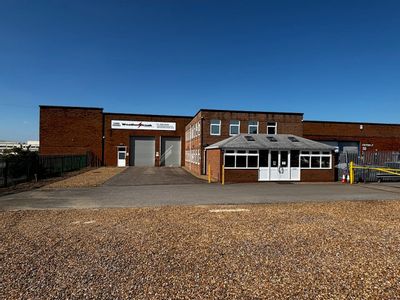 Property Image for Unit 21 Sundon Industrial Estate, Dencora Way, Luton, LU3 3HP