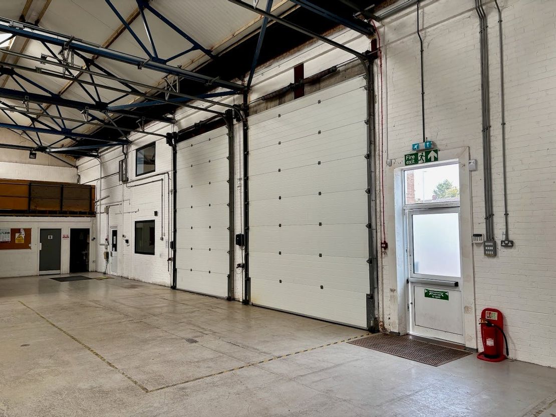 Unit 21 Sundon Industrial Estate, Dencora Way, Luton, LU3 3HP