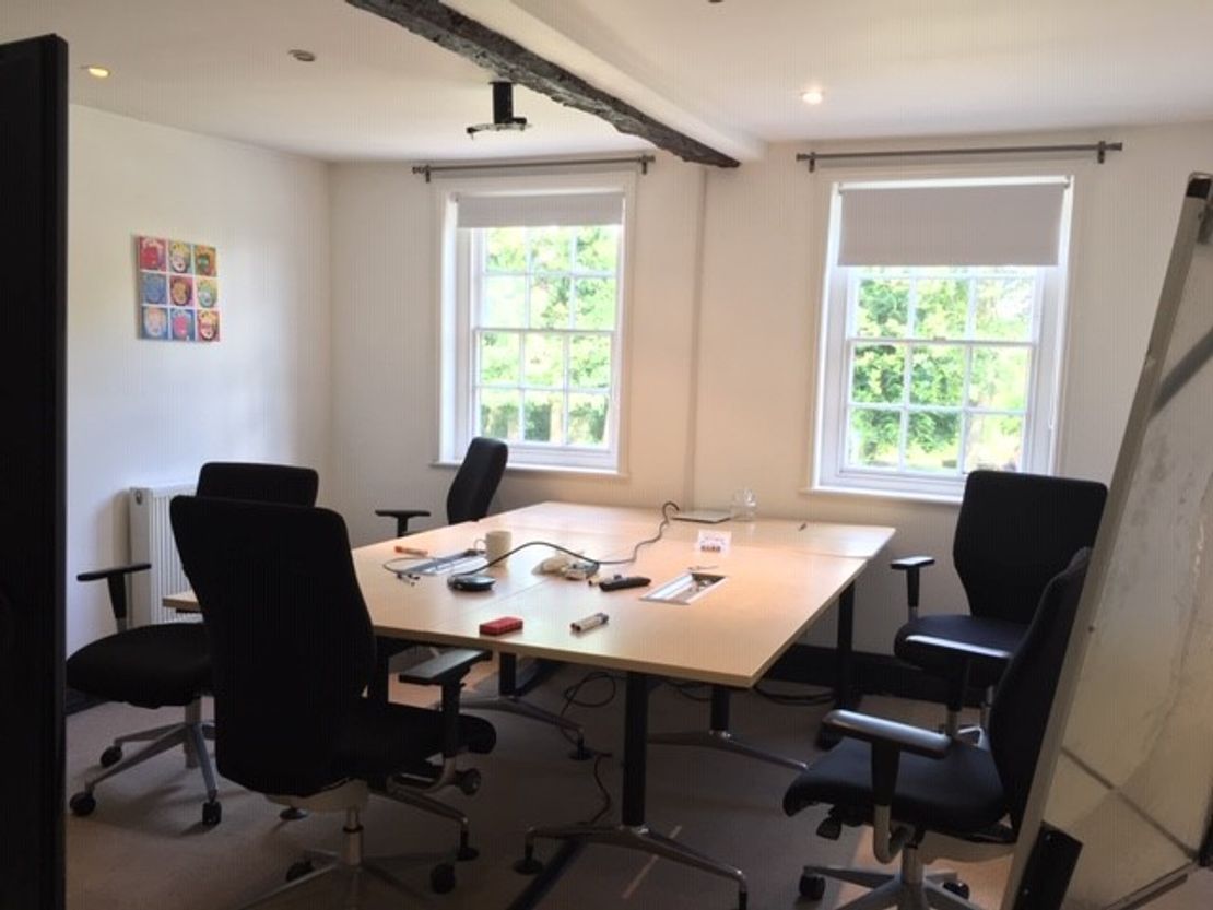 14 West Mills, Newbury, West Berkshire, RG14 5HG
