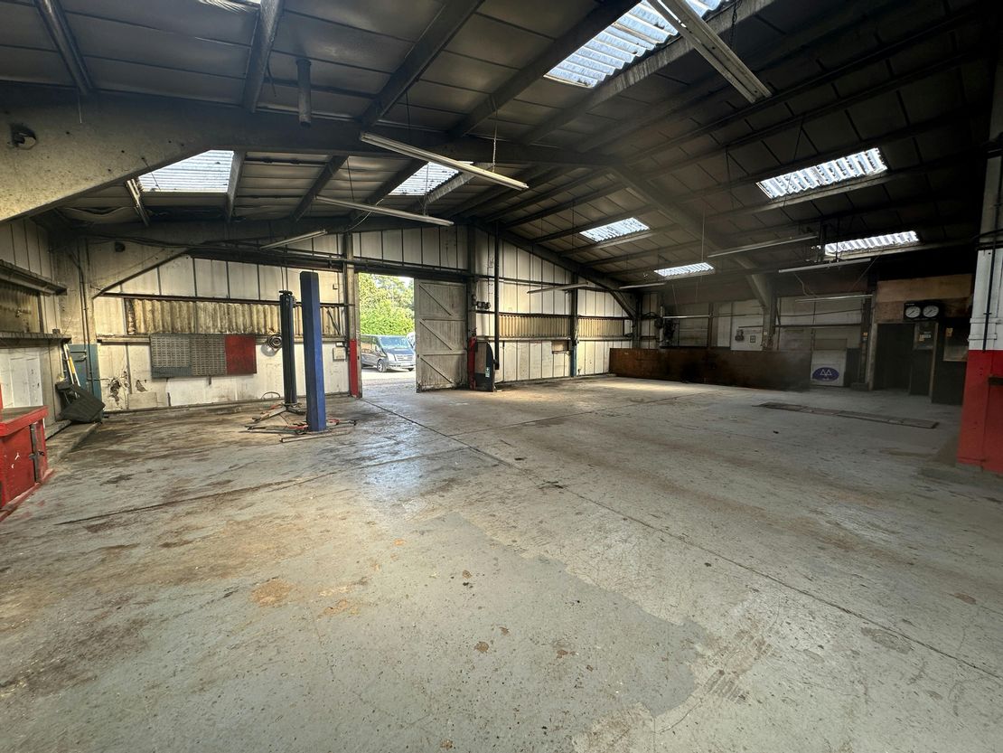 Rushmoor Garage, Tilford Road, Farnham, GU10 2EP