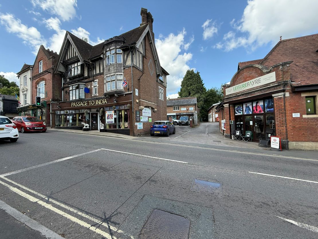 Crownyard 7-21 Romsey Road, Lyndhurst, SO43 7AA