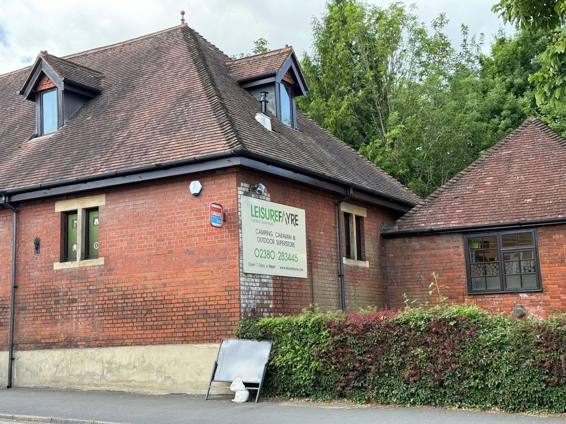 Crownyard 7-21 Romsey Road, Lyndhurst, SO43 7AA