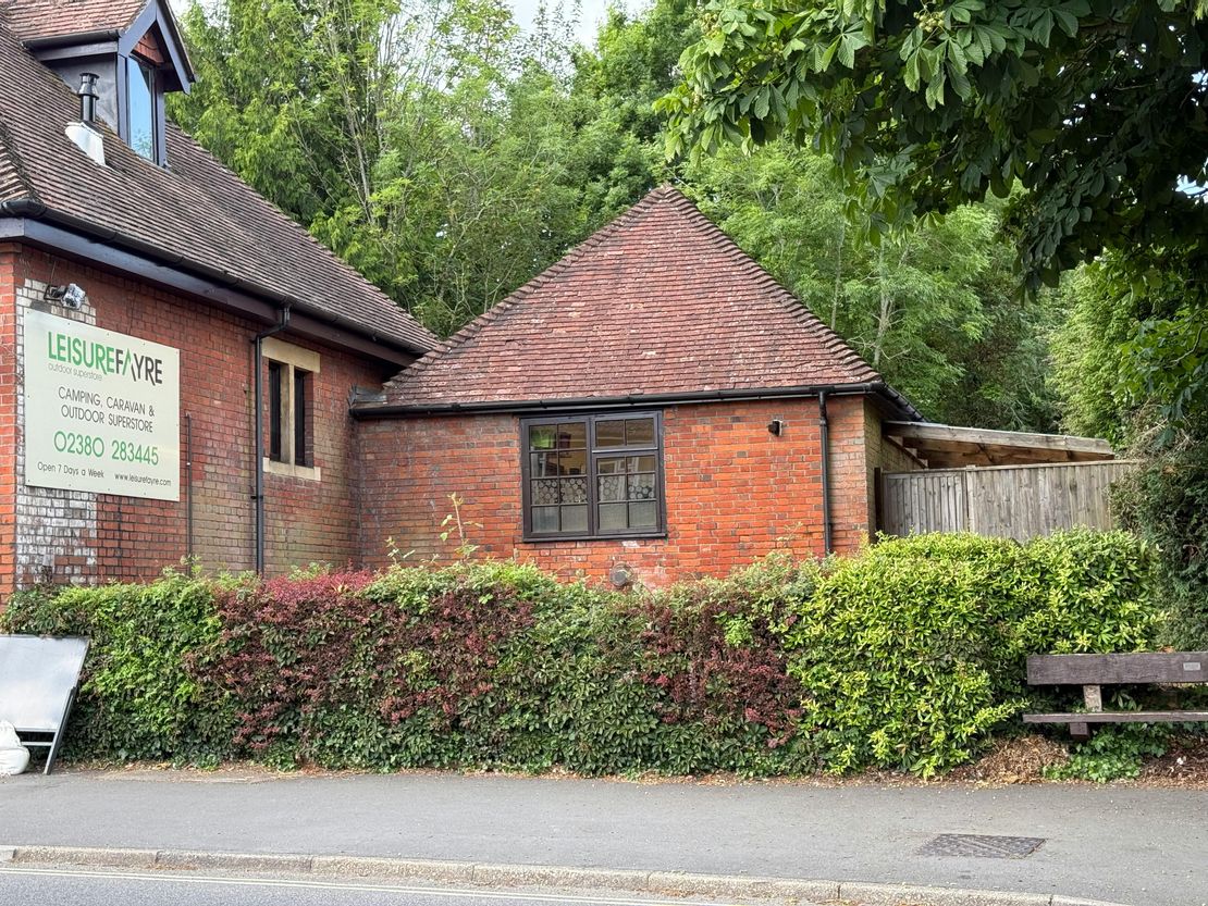 Crownyard 7-21 Romsey Road, Lyndhurst, SO43 7AA