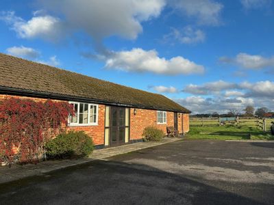 Property Image for The Coach House & The Shires, Woods Farm, Wokingham, RG40 3AE