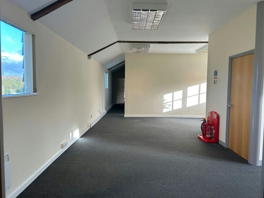 The Coach House & The Shires, Woods Farm, Wokingham, RG40 3AE