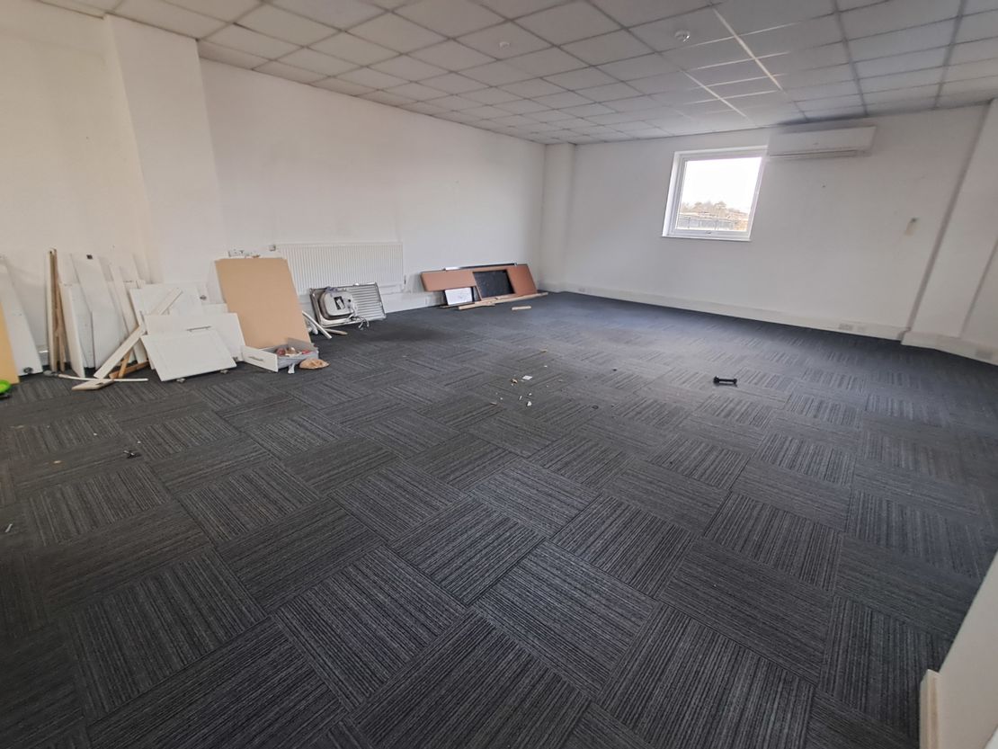 Unit 11 Willow Centre, Willow Lane Industrial Estate, Mitcham, Surrey, CR4 4NX