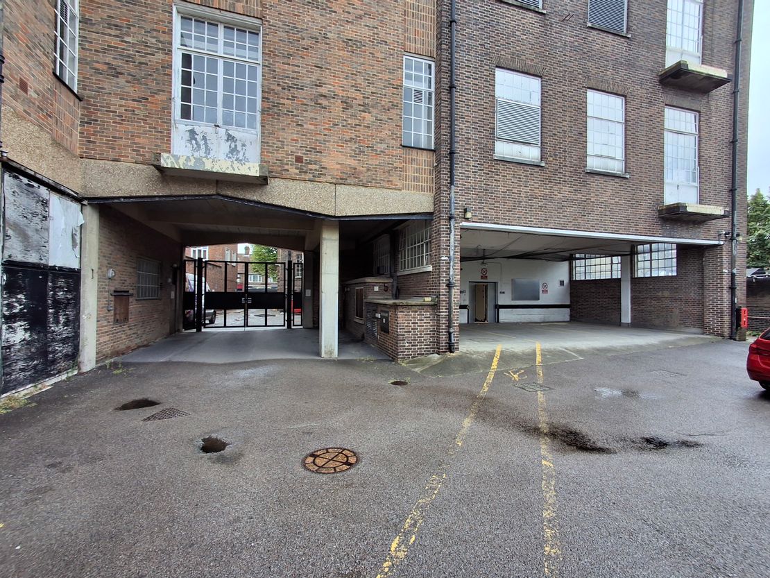 92 Station Road, West Wickham, Kent, BR4 0PU