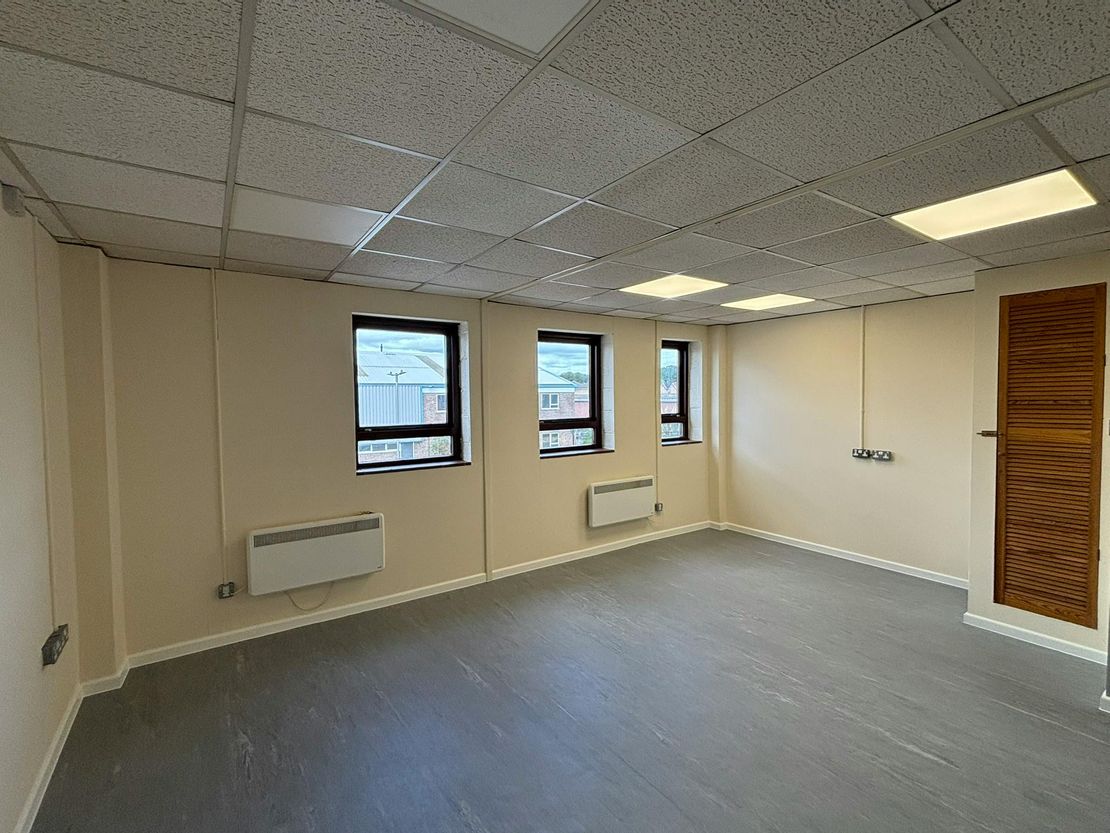 Unit 3 Stepnell Reach, 541 Blandford Road, Hamworthy, BH16 5BW