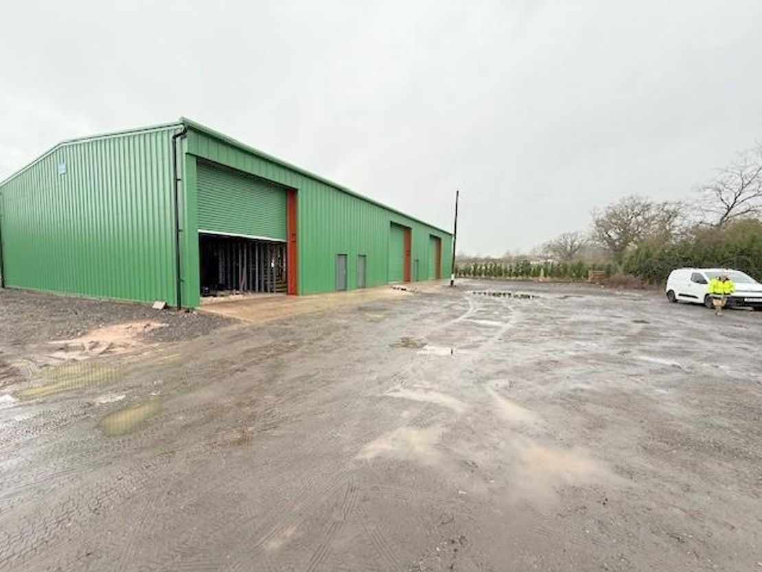 Droitwich Road, Bromsgrove B60 4DD