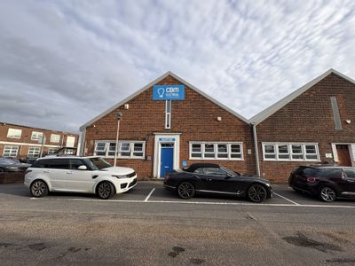 Property Image for 10 Tewin Court, Welwyn Garden City, East Of England, AL7 1AU