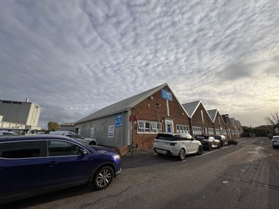 Property Image for 10 Tewin Court, Welwyn Garden City, East Of England, AL7 1AU