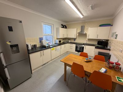 Property Image for 21 John St, Llanelli SA15 1UP