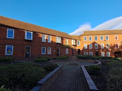 Property Image for 6 Bassett Court, Newport Pagnell, Buckinghamshire, MK16 0JN