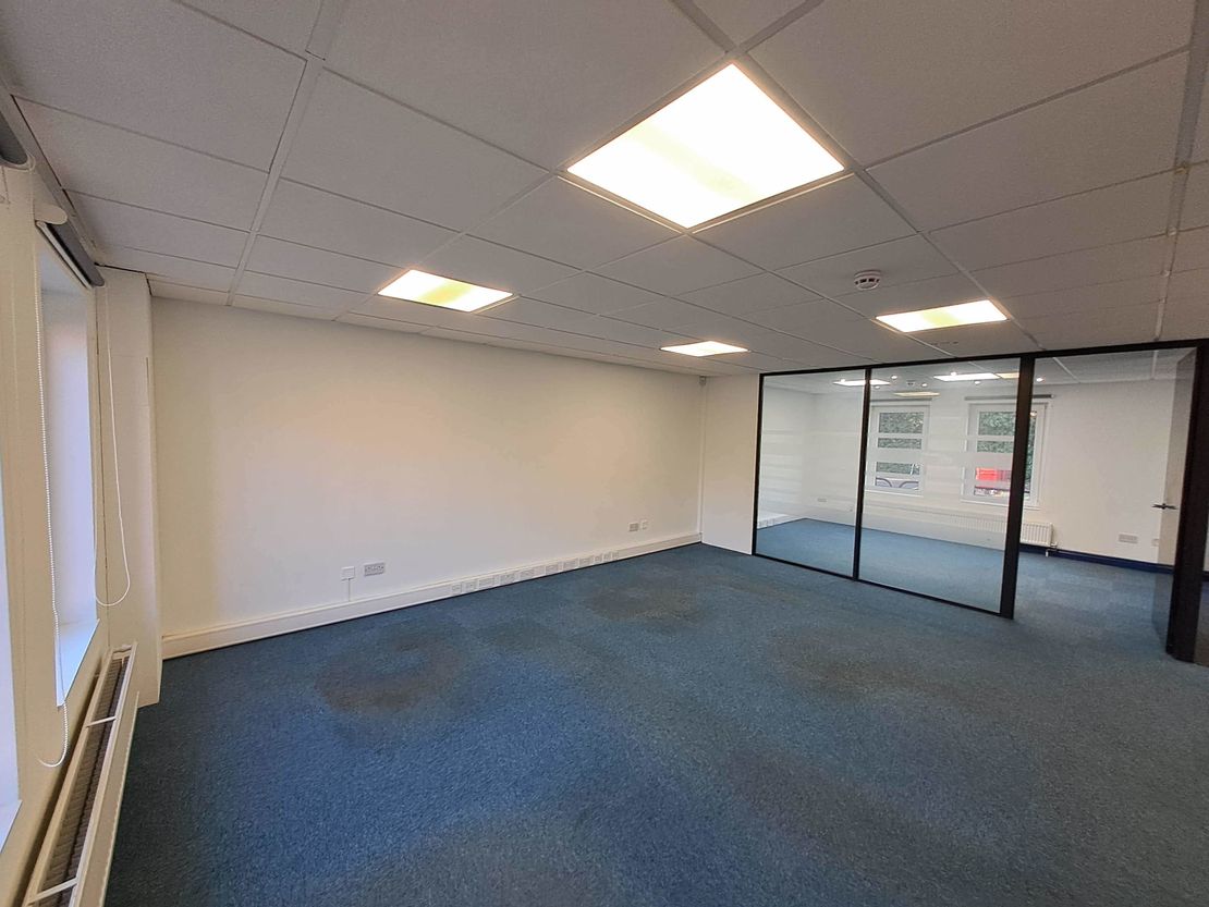 6 Bassett Court, Newport Pagnell, Buckinghamshire, MK16 0JN