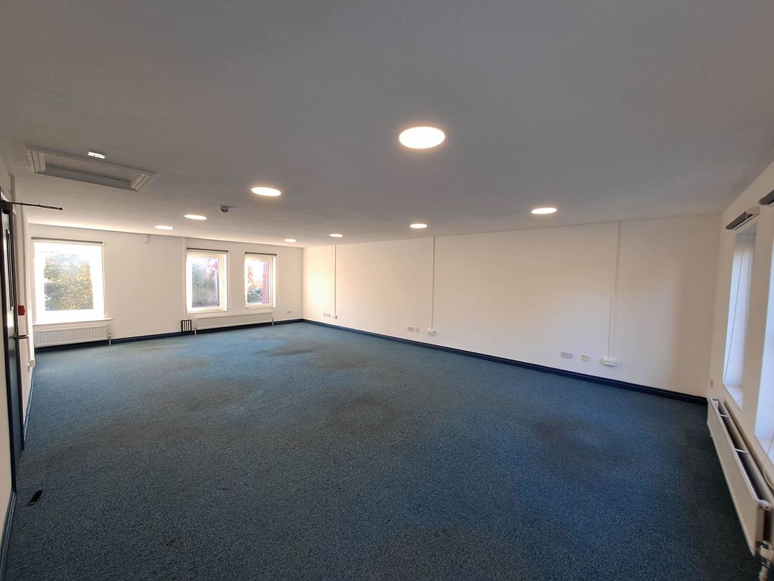 6 Bassett Court, Newport Pagnell, Buckinghamshire, MK16 0JN