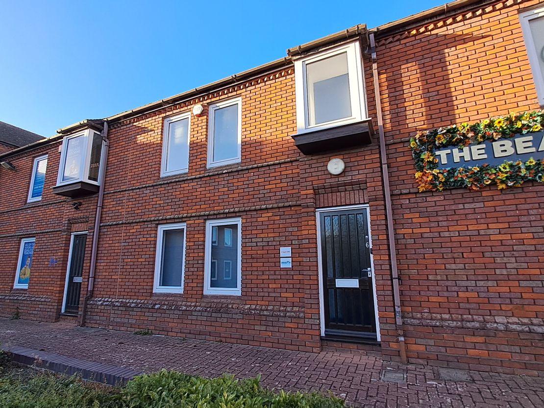 6 Bassett Court, Newport Pagnell, Buckinghamshire, MK16 0JN