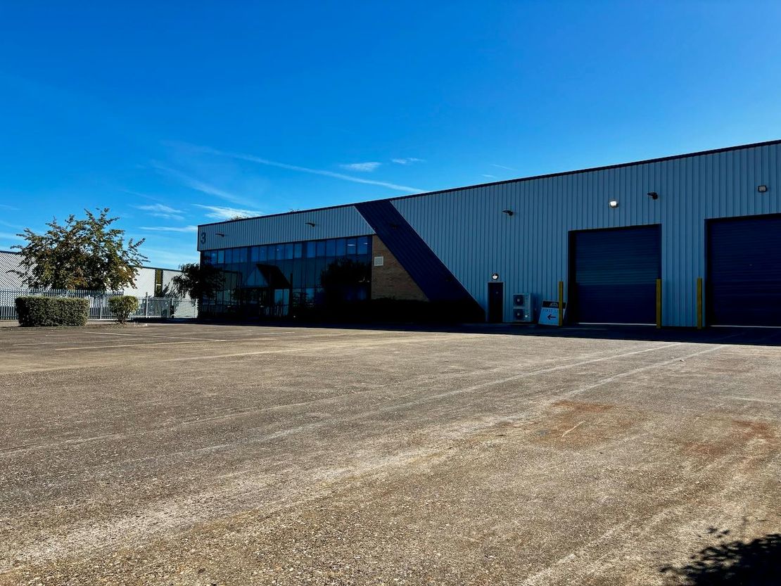 Unit 3 Express Park, Shipton Way, Rushden, NN10 6GL