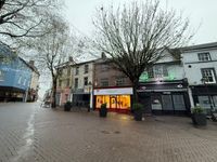 Property Image for 17 Nott Sq, Carmarthen SA31 1PQ