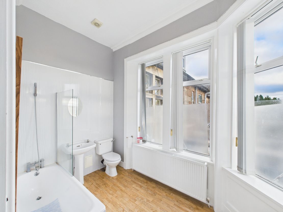 Portmann Hotel, 42 Portland Road, Kilmarnock, East Ayrshire, KA1 2DL