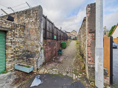 Property Image for Portmann Hotel, 42 Portland Road, Kilmarnock, East Ayrshire, KA1 2DL