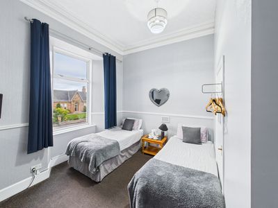 Property Image for Portmann Hotel, 42 Portland Road, Kilmarnock, East Ayrshire, KA1 2DL