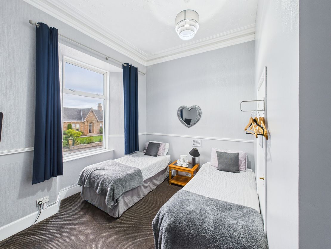 Portmann Hotel, 42 Portland Road, Kilmarnock, East Ayrshire, KA1 2DL