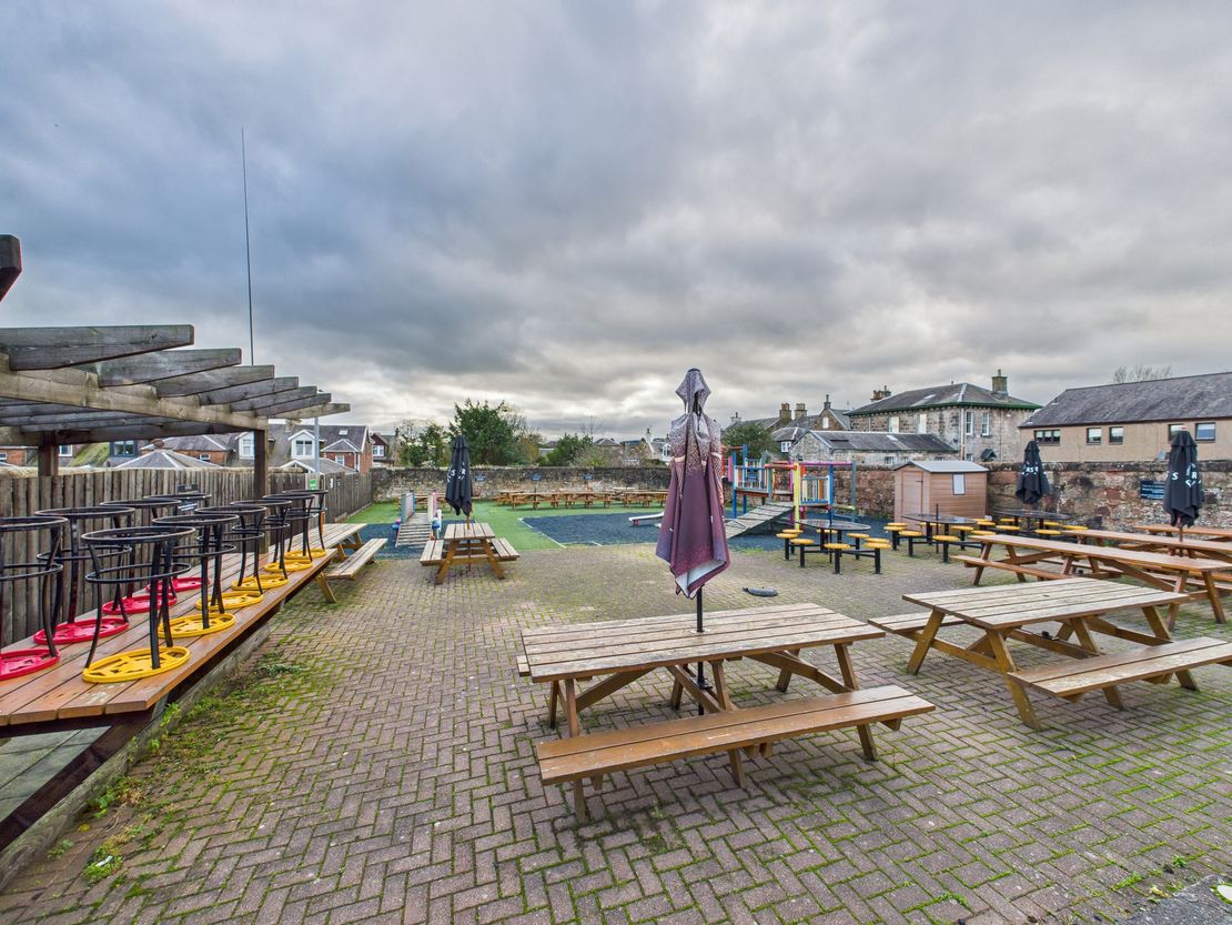 Portmann Hotel, 42 Portland Road, Kilmarnock, East Ayrshire, KA1 2DL