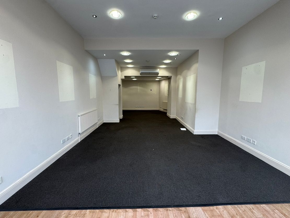 1 Exchange Buildings, High Street, Barnet, EN5 5SY
