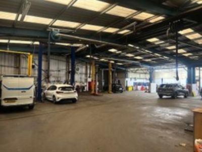 Property Image for 268 Bradford Road, Batley, West Yorkshire, WF17 6HT
