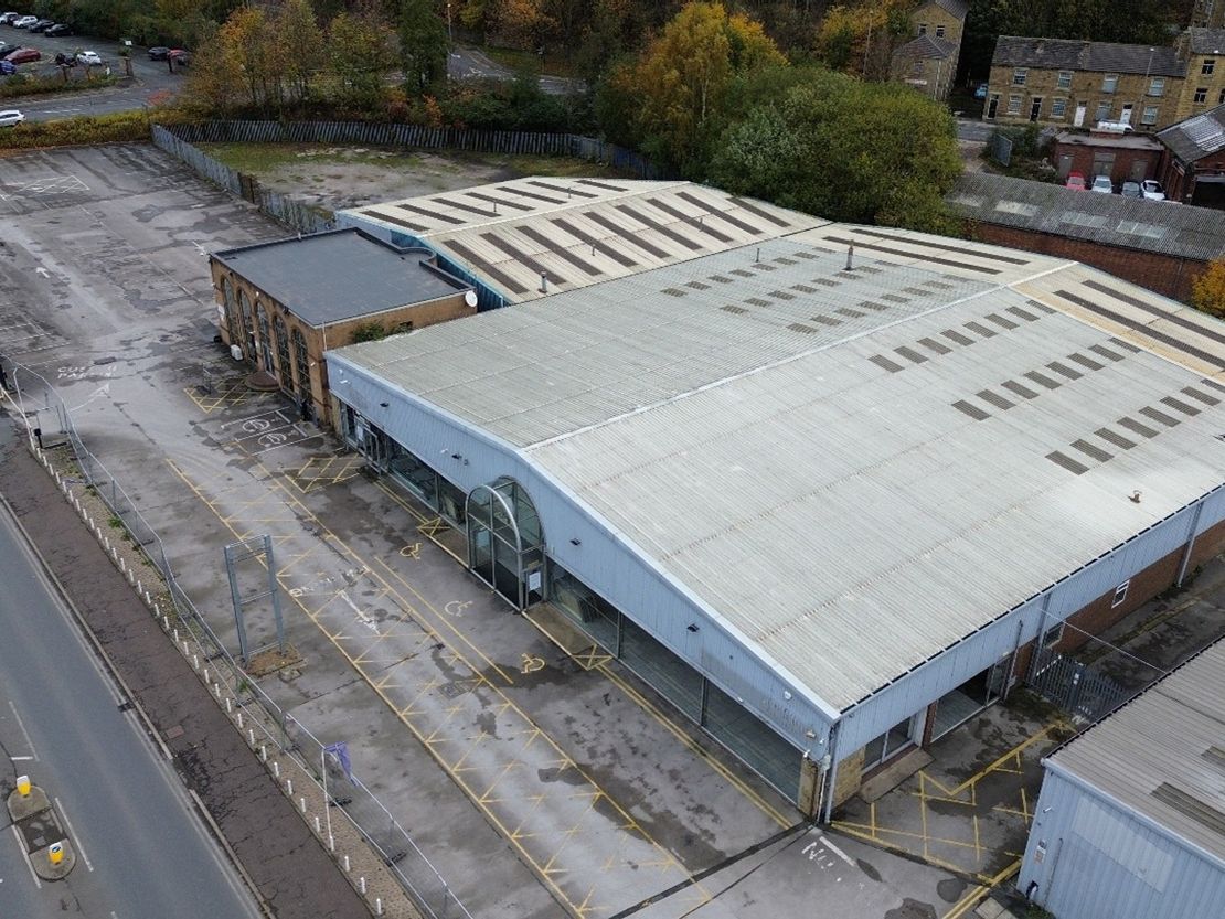 268 Bradford Road, Batley, West Yorkshire, WF17 6HT