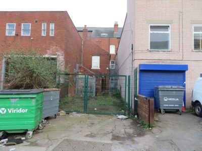 Property Image for 22 Bridge Street, Worksop, Worksop, Nottinghamshire, S80 1JQ
