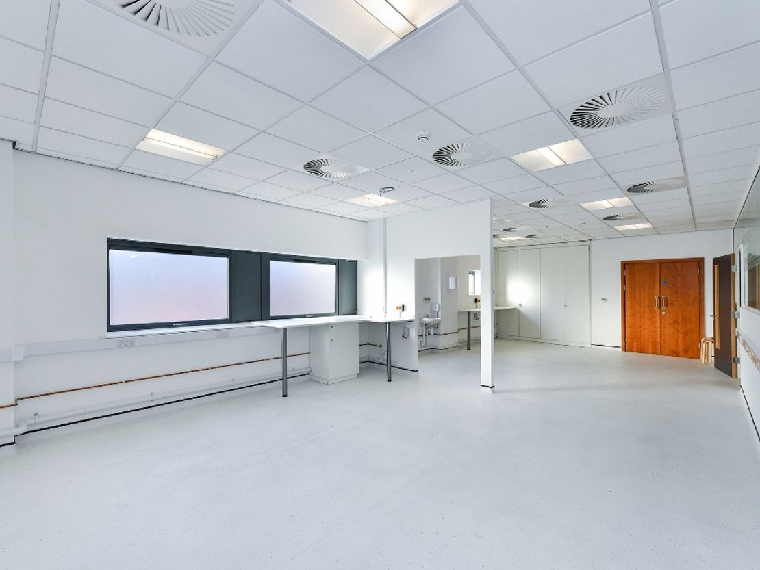 Ground Floor Suite, i2 Centre, Oakham Business Park, Mansfield, Nottinghamshire, NG18 5FB