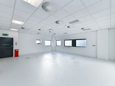 Property Image for Ground Floor Suite, i2 Centre, Oakham Business Park, Mansfield, Nottinghamshire, NG18 5FB
