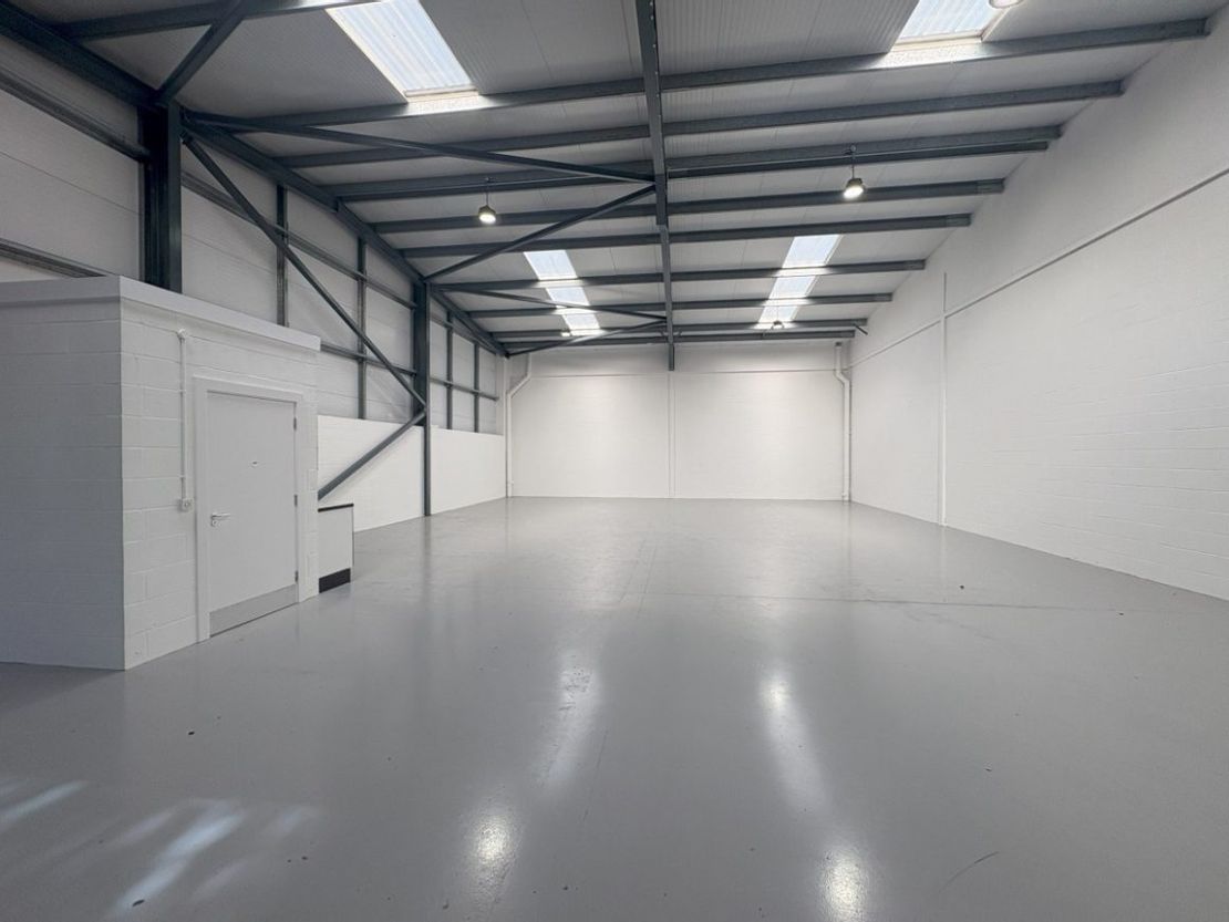 Unit 15, Navigation Point, Golds Hill Way, Wednesbury, West Midlands, DY4 0PU