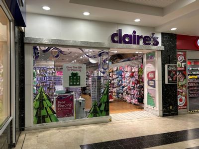 Property Image for Unit 2, The Mall, Newlands Shopping Centre, Kettering, West Midlands, NN16 8JA