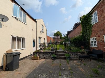 Property Image for 92-94 Long Street &amp; 1-14 Bakers Court, Atherstone, Warwickshire, West Midlands, CV9 1AP