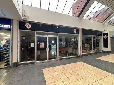 Property Image for Unit 28, Market Gates Shopping Centre, Market Gates Shopping Centre, Great Yarmouth, Norfolk, NR30 2BG