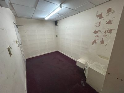 Property Image for Unit 5 St Marks Shopping Centre, Unit 5 St Marks Place, Newark, Nottinghamshire, NG24 1XT