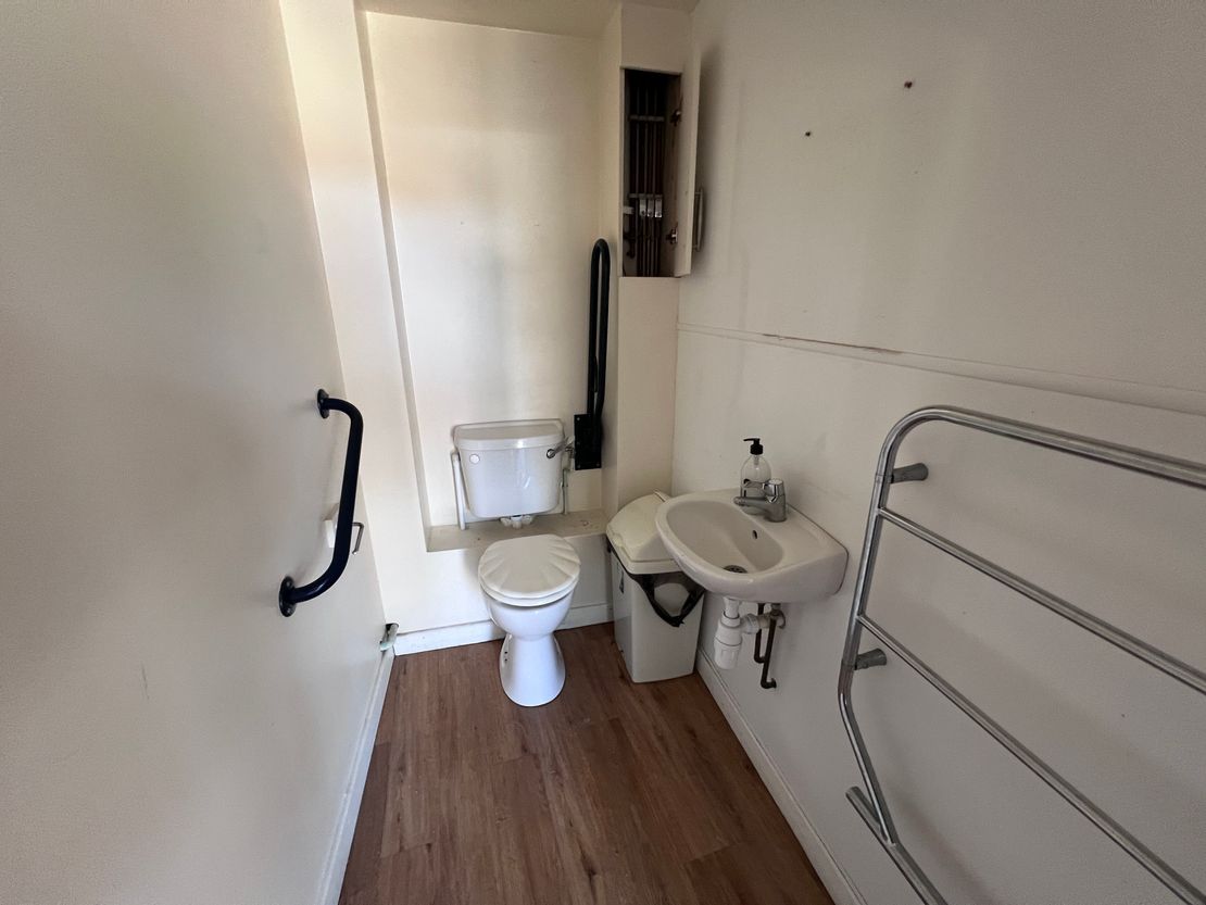 Ground Floor Retail Unit, Woodhouse Court, 88 Ringwood Road, Verwood, Dorset, BH31 7AL