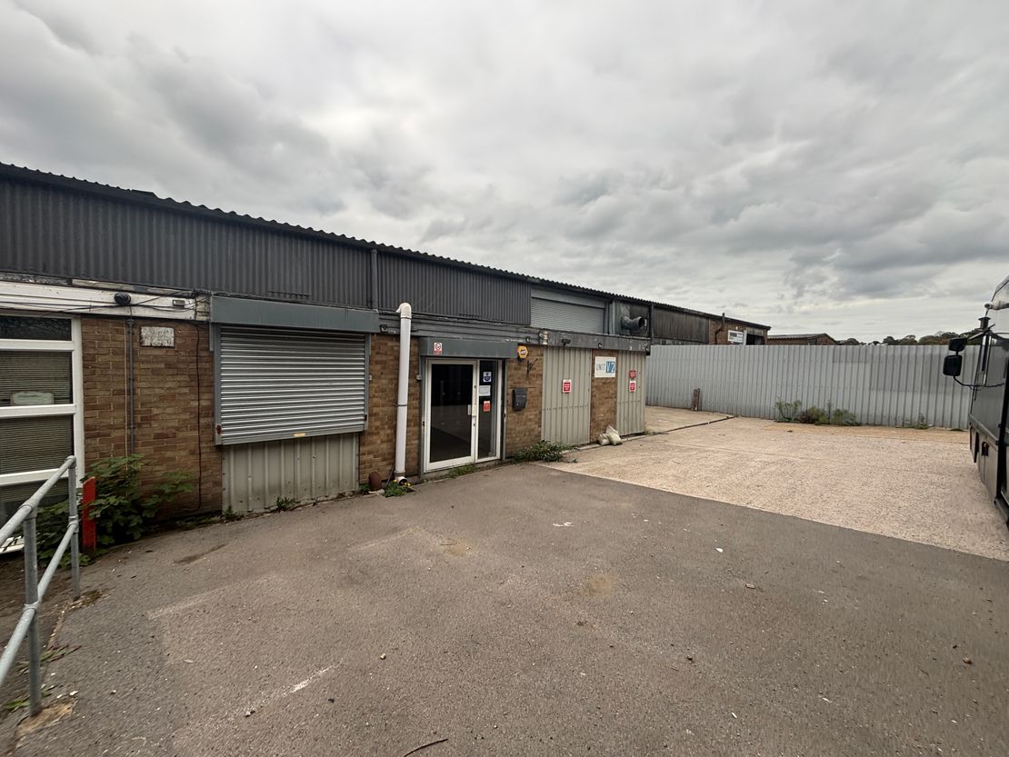 Unit V2 Willments Industrial Estate, Hazel Road, Southampton, Hampshire, SO19 7HS