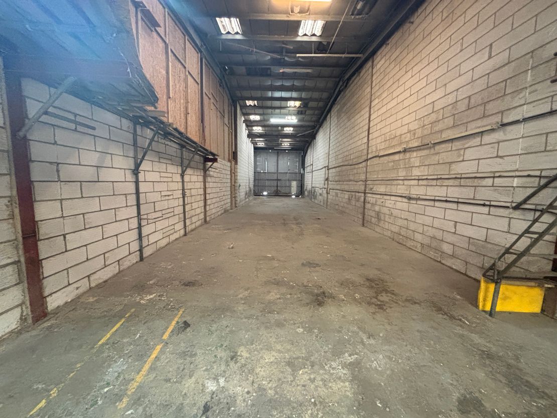 Unit V4, Willments Industrial Estate, Hazel Road, Southampton, Hampshire, SO19 7HS