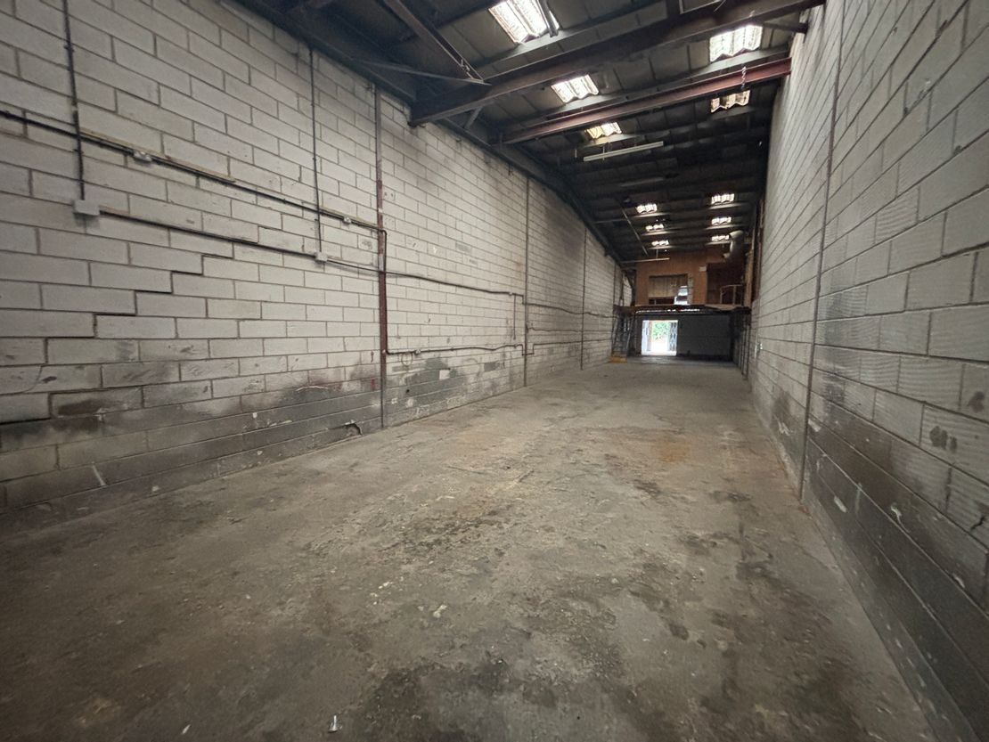 Unit V4, Willments Industrial Estate, Hazel Road, Southampton, Hampshire, SO19 7HS