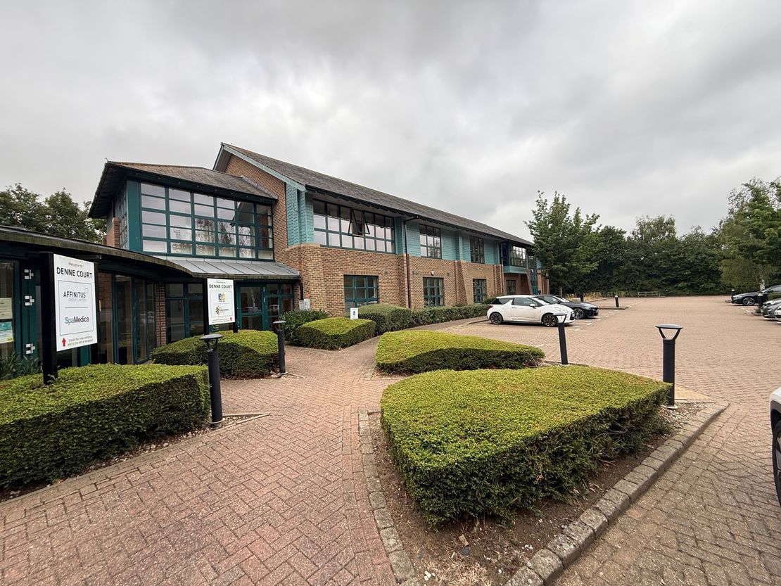 First Floor South Wing Denne Court, Hengist Field, Borden, Sittingbourne, Kent, ME9 8LT