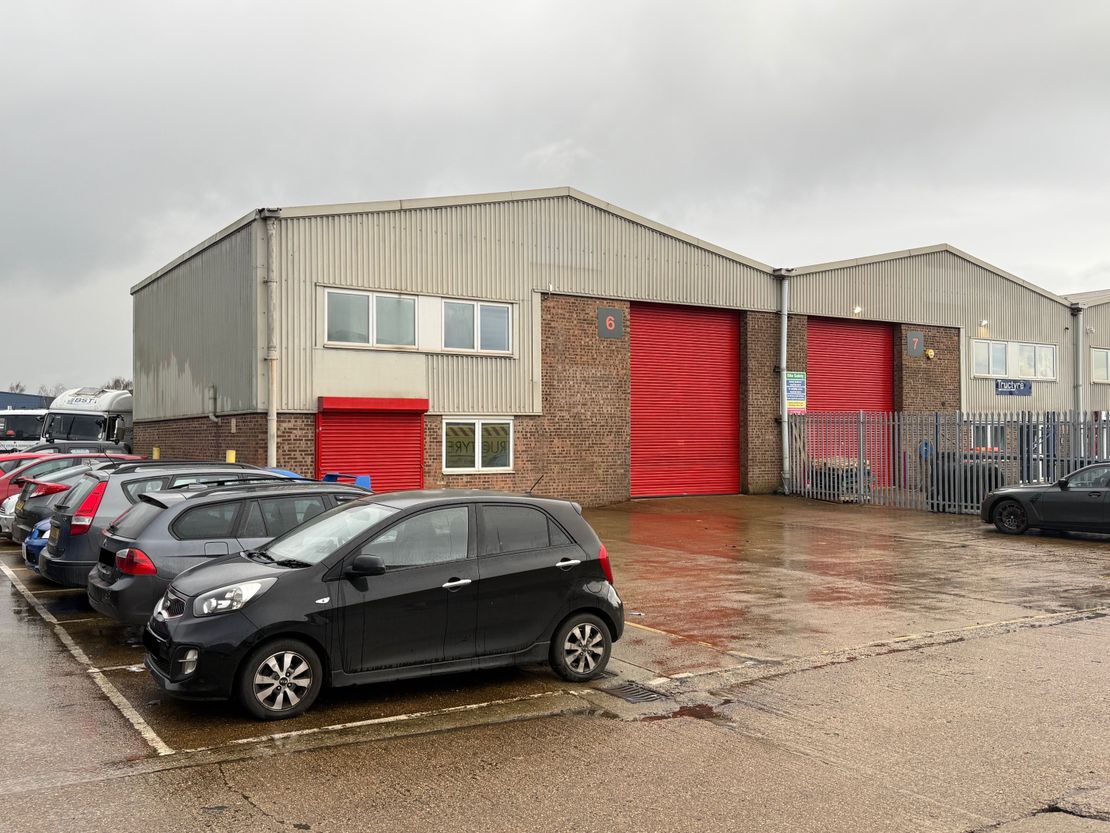 37 (Unit 6) Rochester Airport Estate, 27-43 Laker Road, Rochester, Kent, ME1 3QX