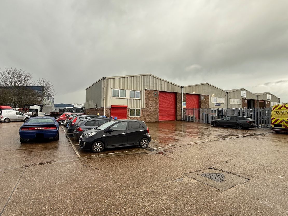 37 (Unit 6) Rochester Airport Estate, 27-43 Laker Road, Rochester, Kent, ME1 3QX
