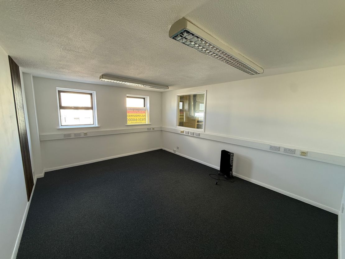 5 Neptune Industrial Estate, Neptune Close, Medway City Estate, Rochester, Kent, ME2 4LT