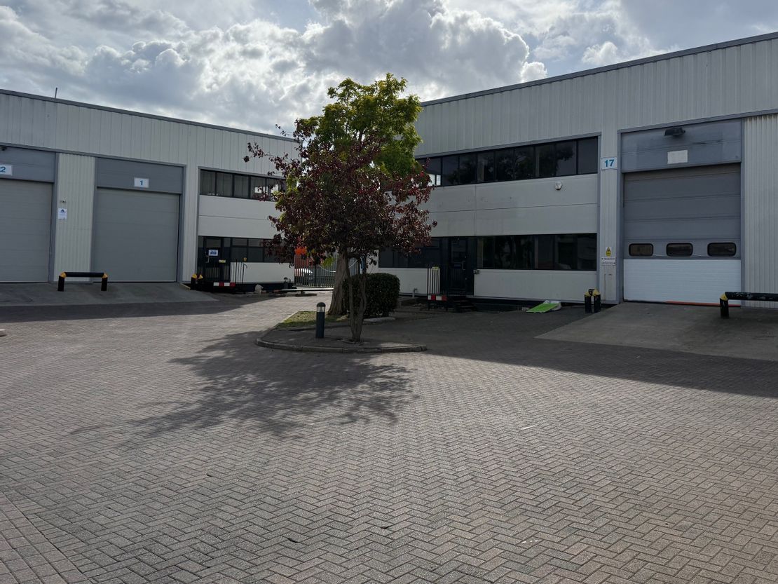 17 Lakeside Park, Neptune Close, Medway City Estate, Rochester, Kent, ME2 4LT