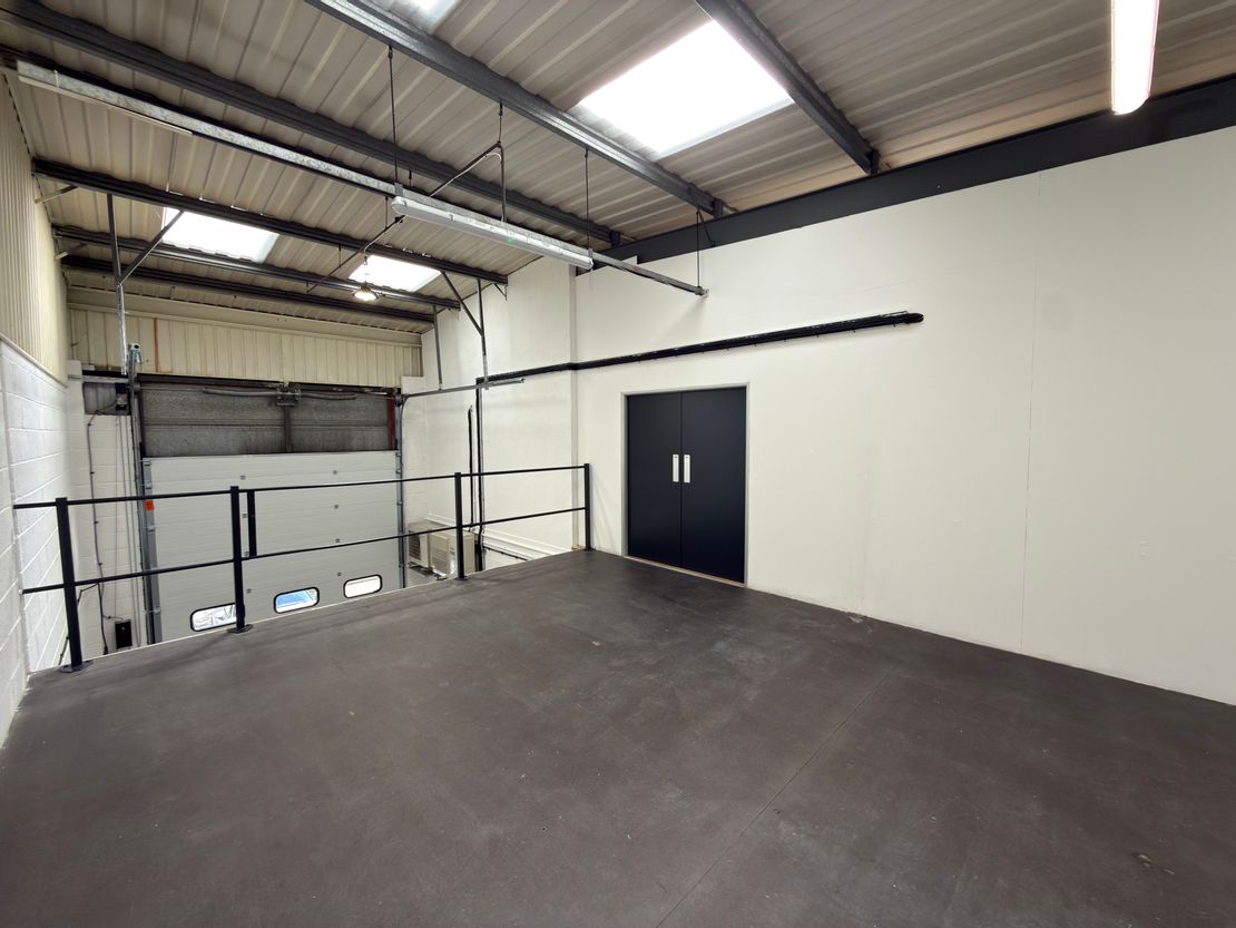 17 Lakeside Park, Neptune Close, Medway City Estate, Rochester, Kent, ME2 4LT