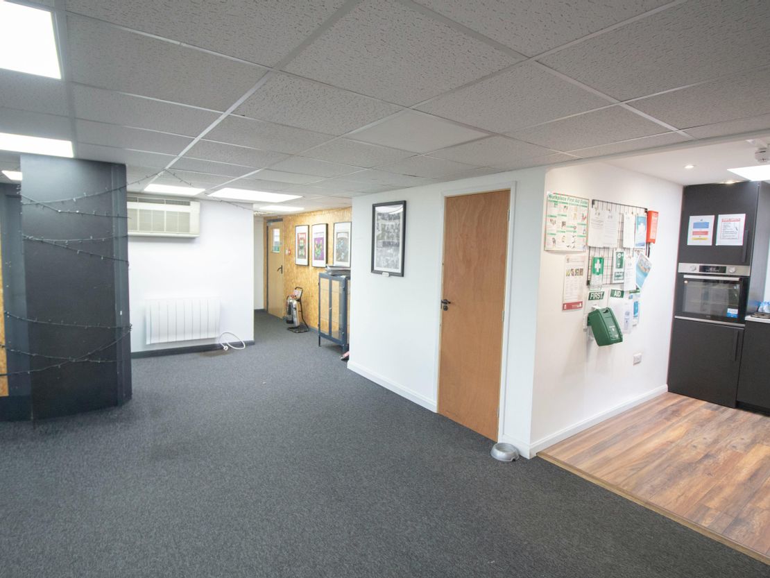 Unit 4A Paddock Road, Reading, RG4 5BY