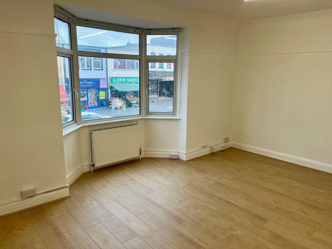 295a Heathway, Dagenham, RM9 5AQ